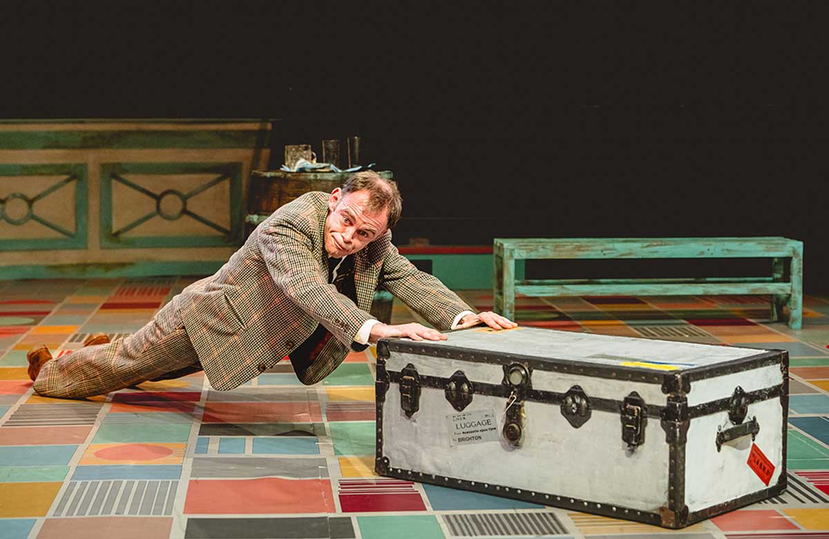 One Man, Two Guvnors review