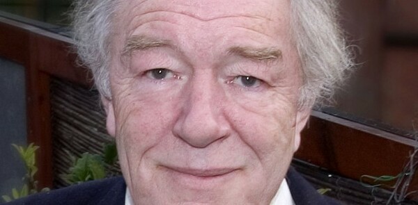 Michael Gambon to end stage career after admitting he can no longer remember his lines