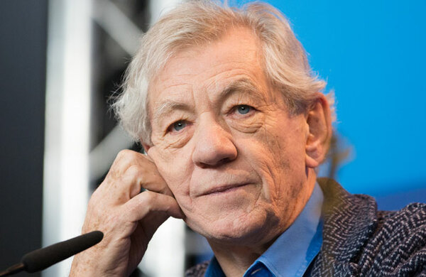 Ian McKellen: National Theatre 'should bring back rep'