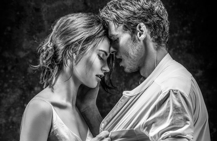 Lily James and Richard Madden, Photo: Johan Persson