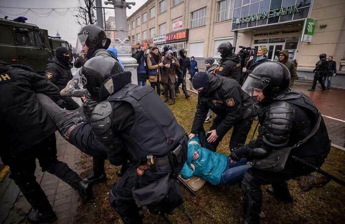 Actors from Belarus Free Theatre being arrested during the protests on March 25, 2017. Photo: Belarus Free Theatre