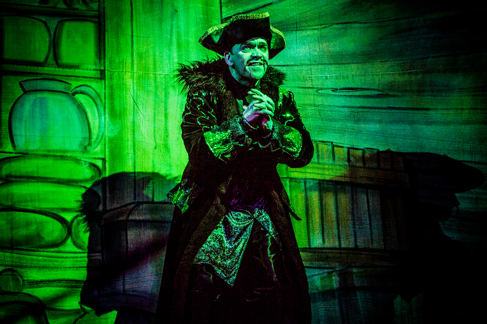 Todd Carty in Dick Whittington and His Cat at Devonshire Park Theatre, Eastbourne. Photo: Robert Workman