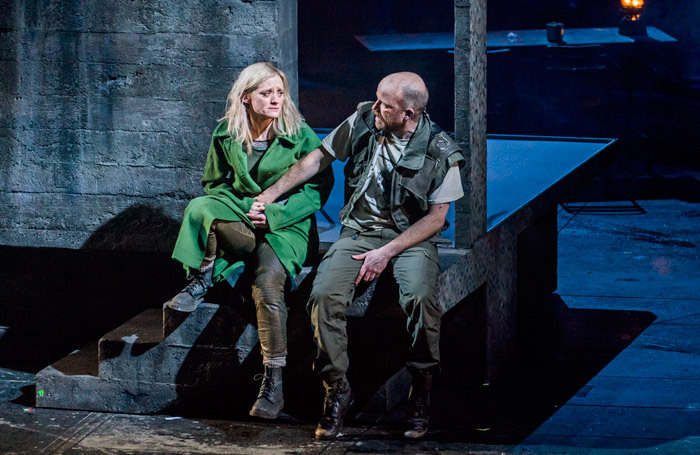 Anne=Marie Duff and Rory Kinnear in Macbeth at Olivier, National Theatre, London. Photo: Tristram Kenton