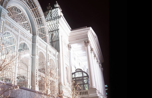 Unrest at Royal Opera House as security staff threaten strike action