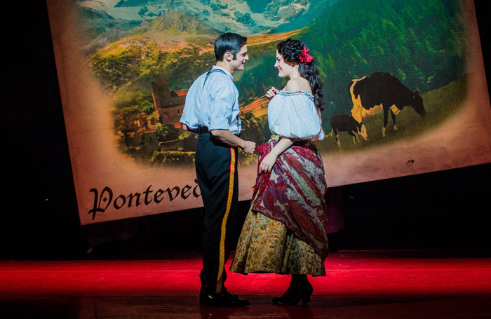 Quirijn de Lang and Máire Flavin in Opera North's The Merry Widow. Photo: Robert Workman