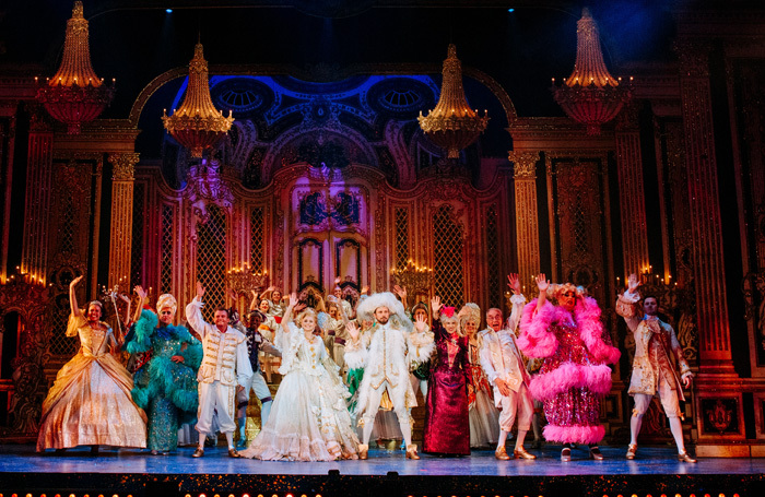 The company of Cinderella at Hull New Theatre