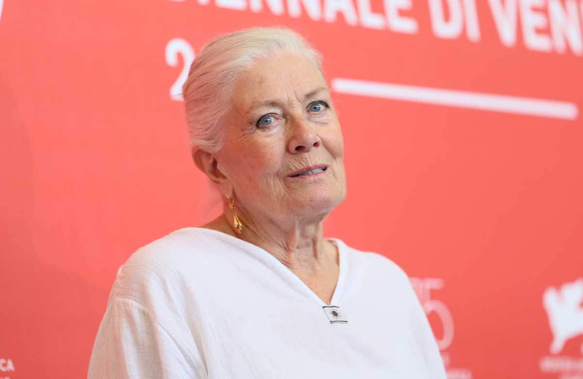 Vanessa Redgrave joins outrage at proposed V&A theatre collection restructure