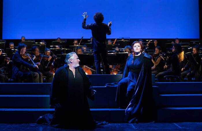 Simon O’Neill and Miina-Liisa Värelä in Tristan und Isolde at Glyndebourne. Photo: Bill Cooper