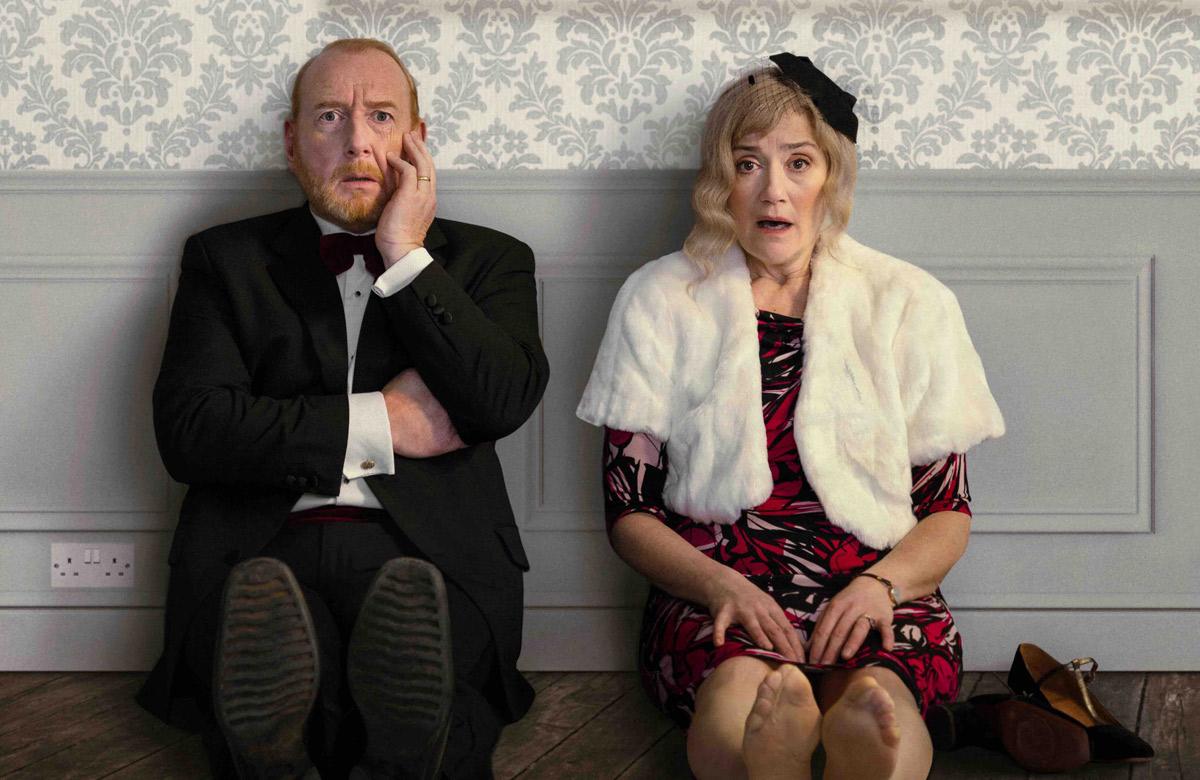 Adrian Scarborough and Sophie Thompson will star in a new stage adaptation of the Alan Bennett novella The Clothes They Stood Up In