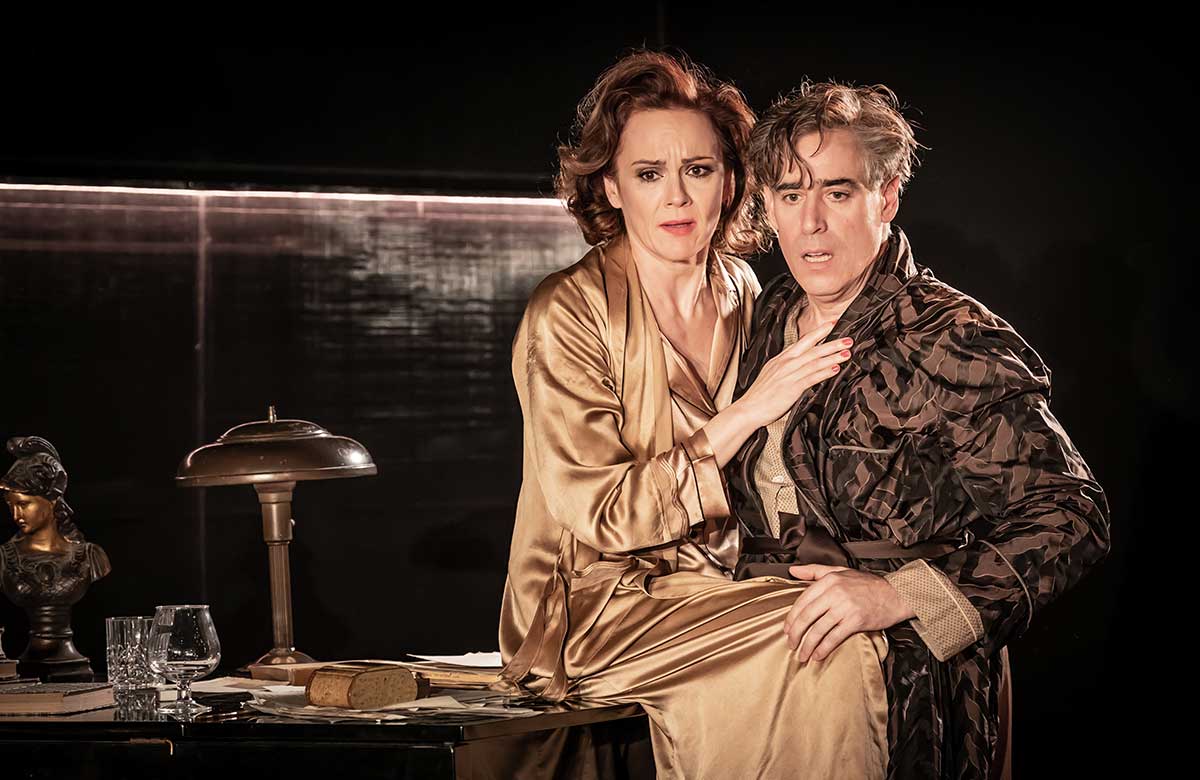 Rachael Stirling and Stephen Mangan in Private Lives at Donmar Warehouse, London. Photo: Marc Brenner