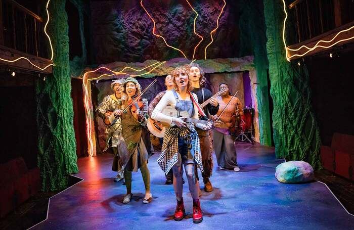 The cast of The Wizard of Oz at Watermill Theatre, Newbury. Photo: Mark Senior
