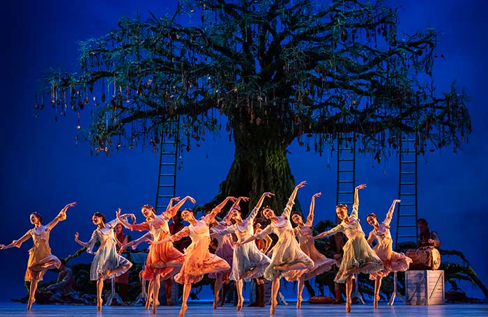 A scene from Royal Ballet's The Winter's Tale at the Royal Opera House, London. Photo: Tristram Kenton